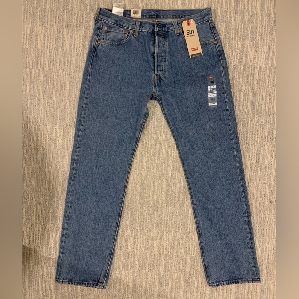 Levi’s 501 Original Fit Jean. 33/32.